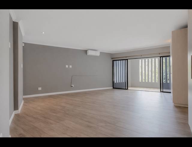 6 BEDROOM FREEHOLD FOR SALE IN BRYANSTON